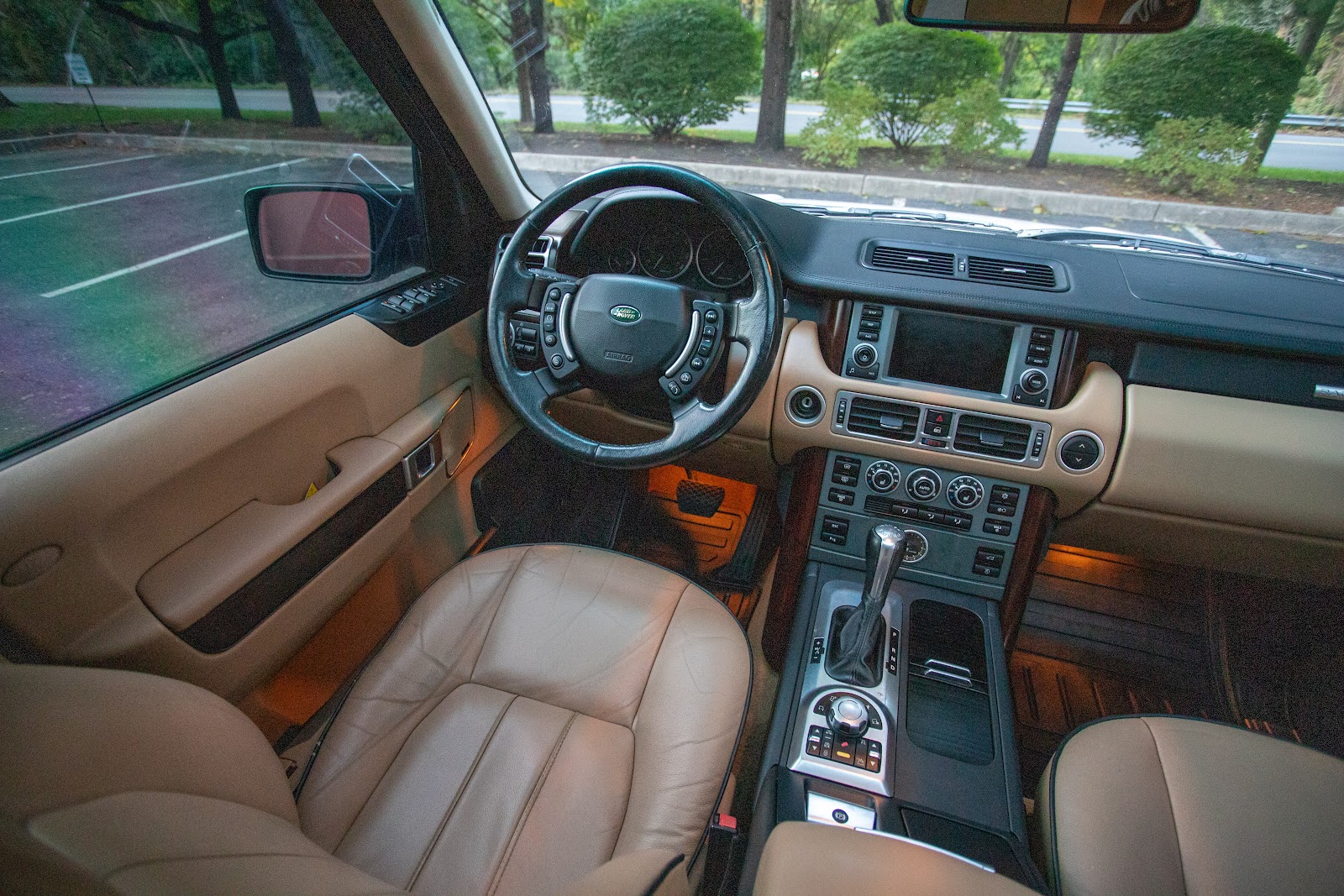 2008 Land Rover Range Rover HSE photo 14