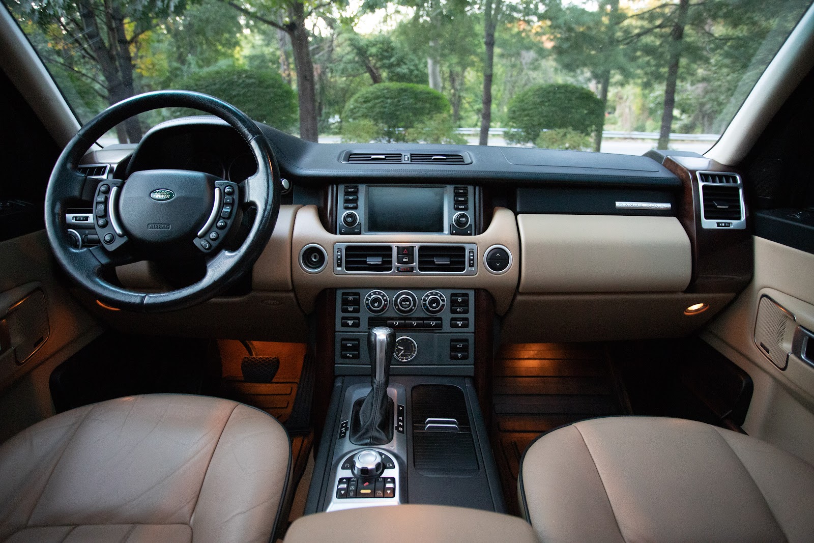 2008 Land Rover Range Rover HSE photo 11
