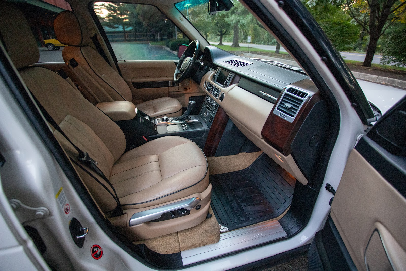 2008 Land Rover Range Rover HSE photo 23