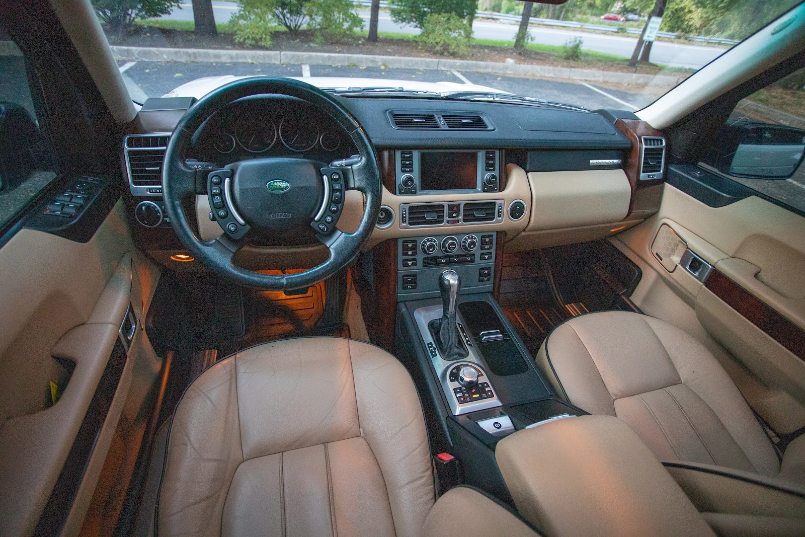 2008 Land Rover Range Rover HSE photo 10