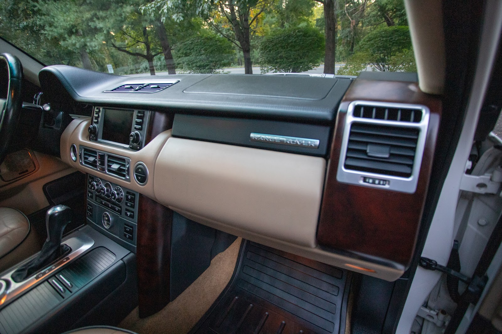 2008 Land Rover Range Rover HSE photo 21