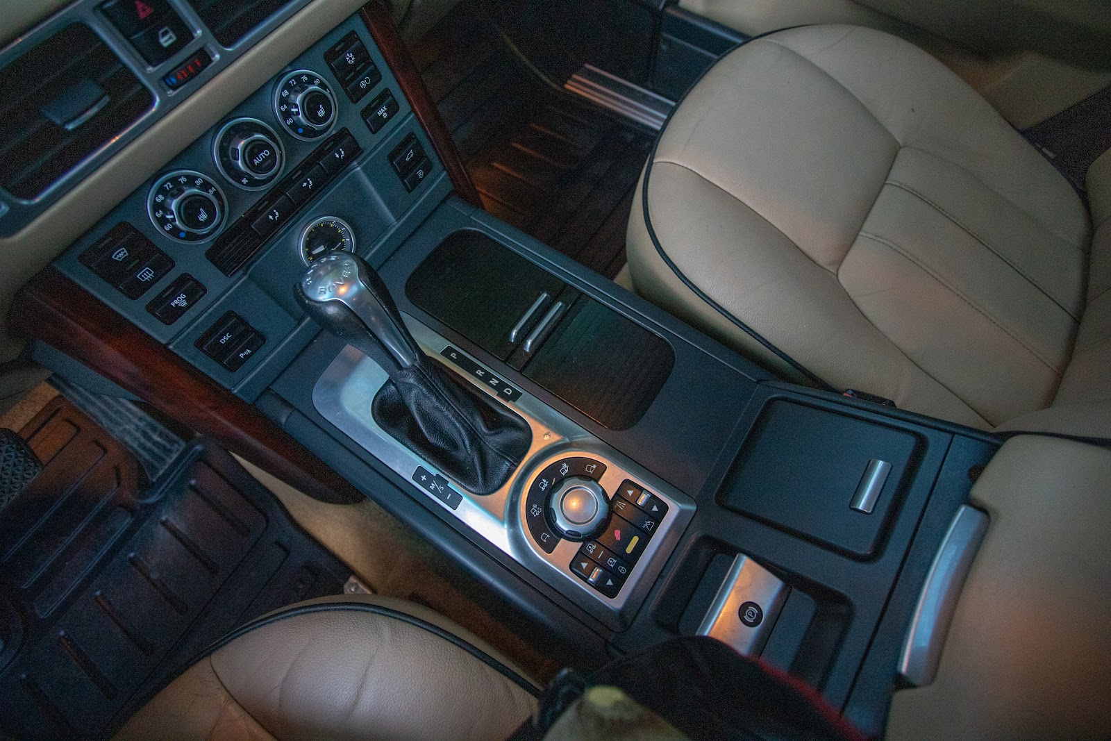 2008 Land Rover Range Rover HSE photo 56