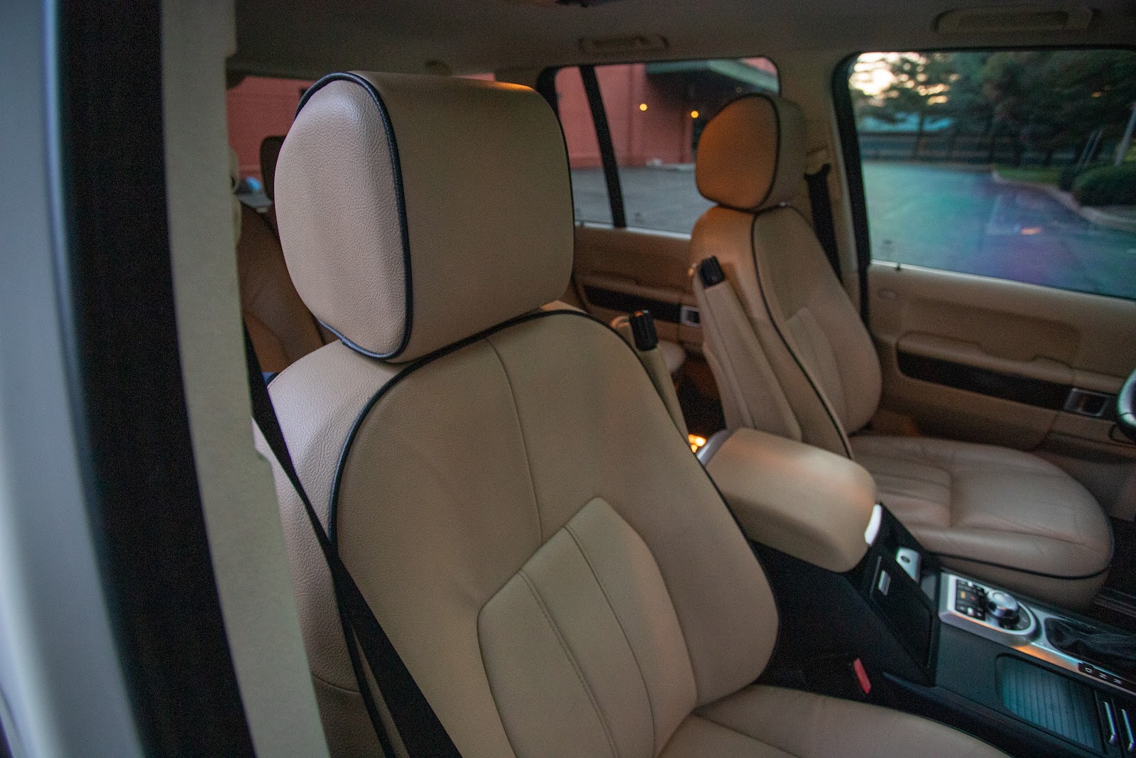 2008 Land Rover Range Rover HSE photo 18